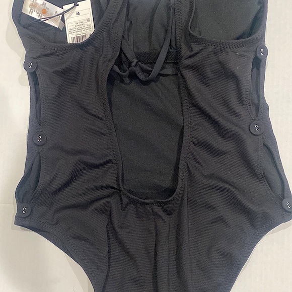 Bathing Suit NWT Shade Shore One Piece Black Side Cutouts Size M - Picture 6 of 9